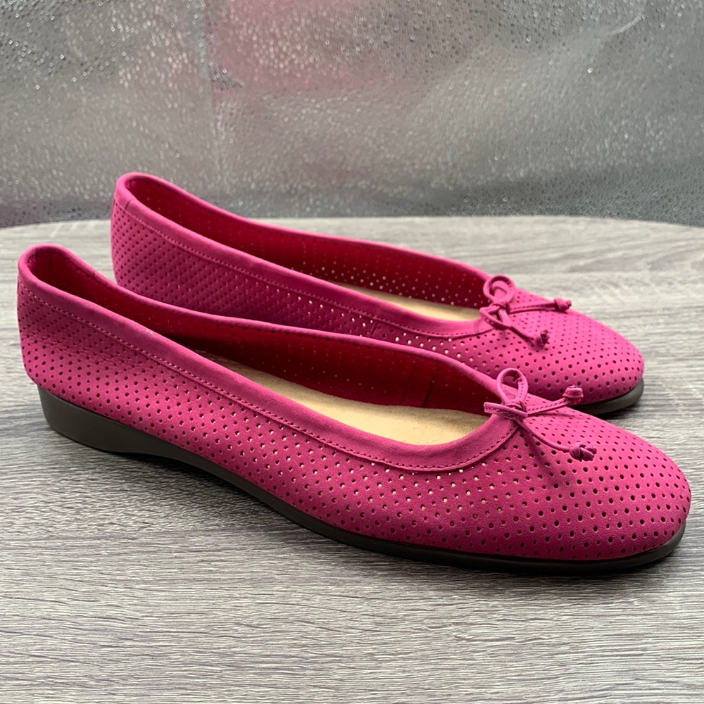 NWOB. Aerosoles Stitch N Turn Nashville Flat in Pink Suede Women’s-10.5M.